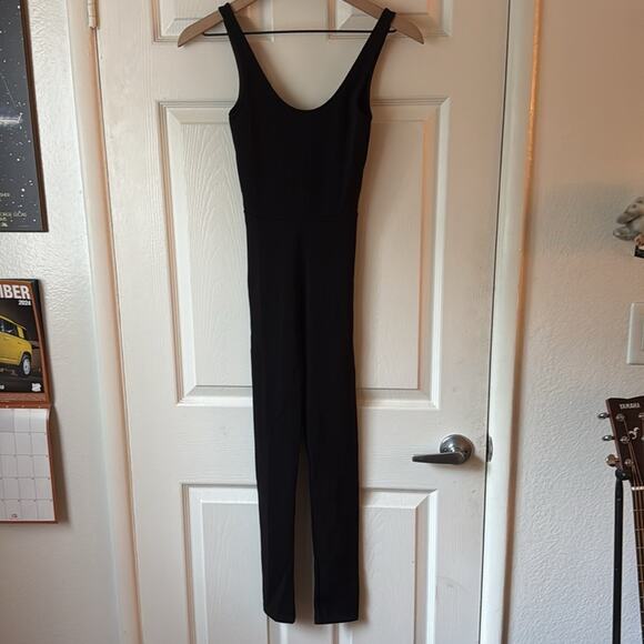 Aritzia Ten by Babaton Fonda Jumpsuit Black size XXS - Picture 4 of 10